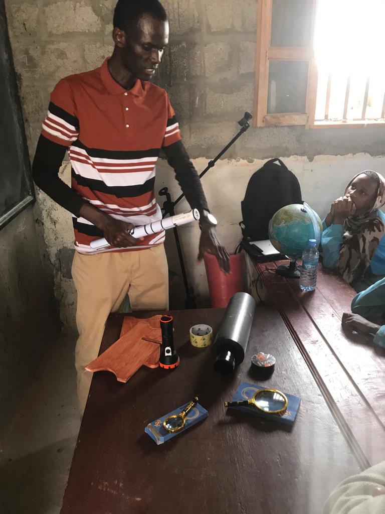 Les élèves d'ECARLA participant aux ateliers éducatifs à Nouadhibou